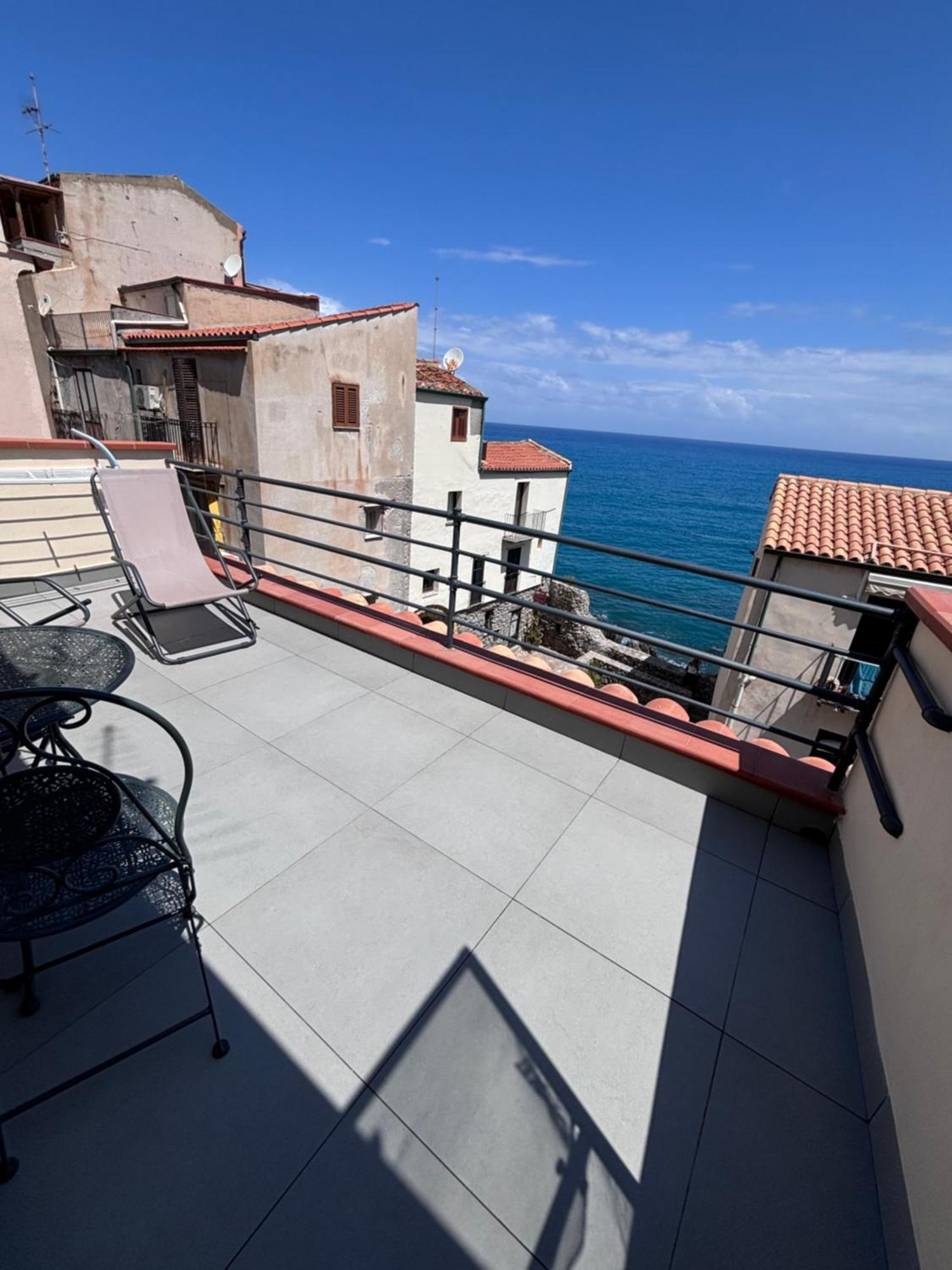 Chez Julie Apartment Cefalu Bagian luar foto