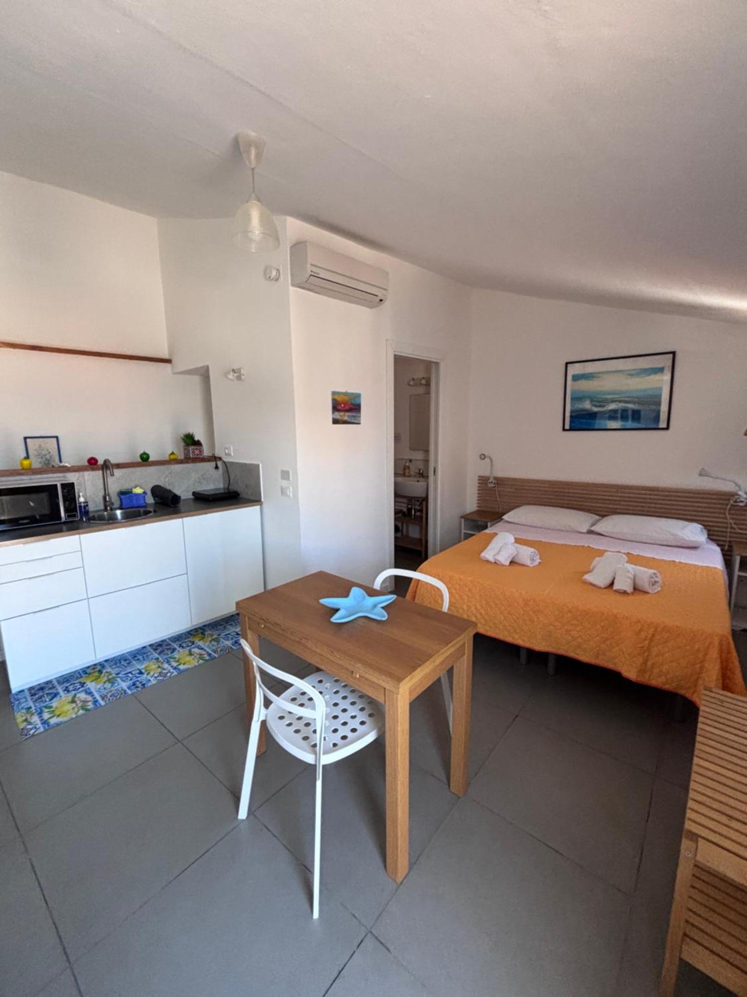 Chez Julie Apartment Cefalu Bagian luar foto